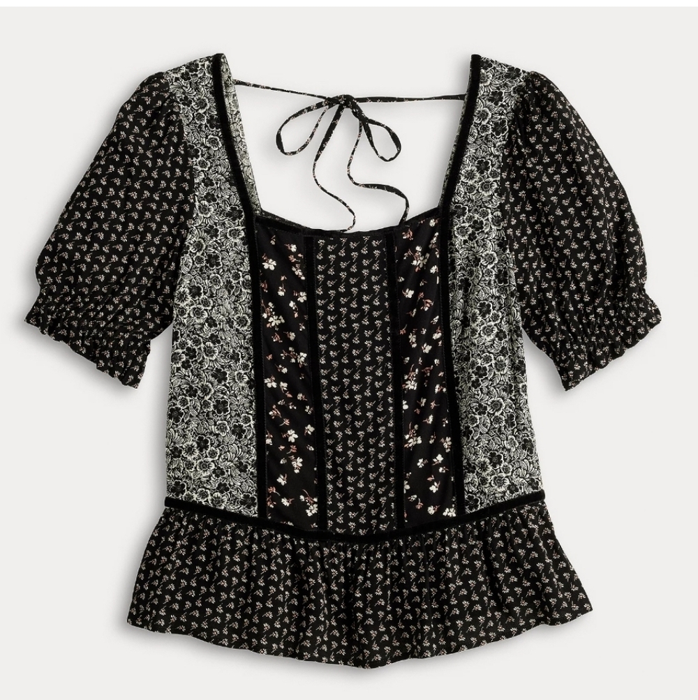 SO Black and White Patterned Blouse